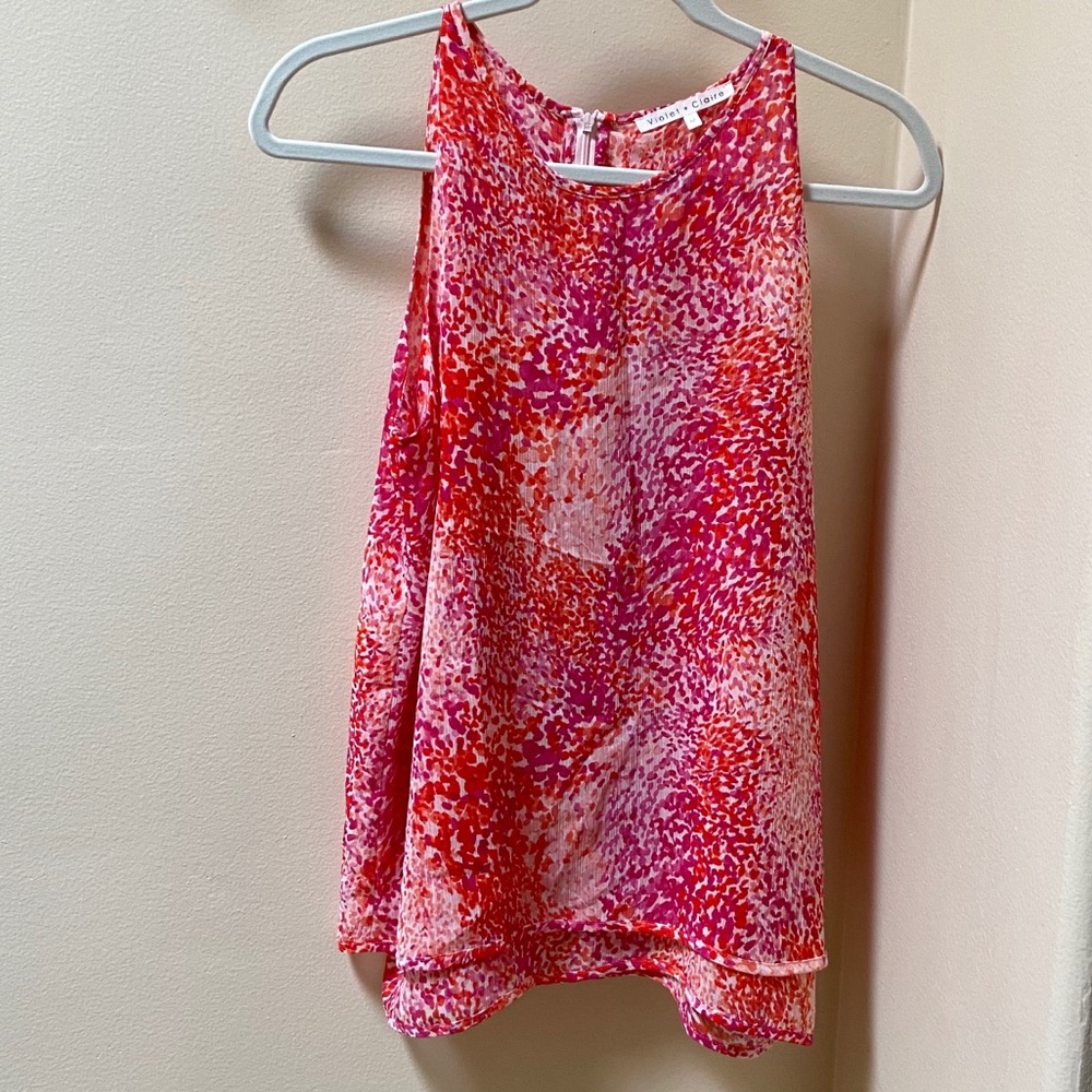 Violet & Claire gorgeous sleeveless blouse